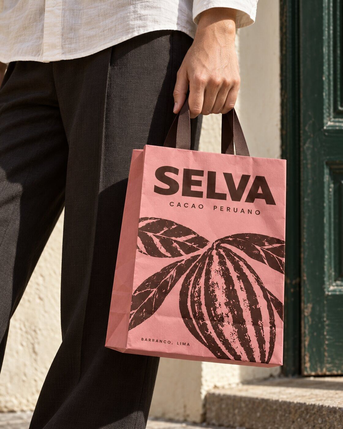 Pink Selva bag on a street in Barranco
